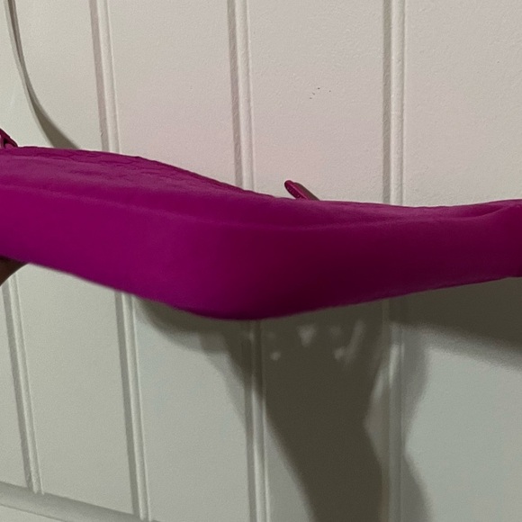 MICHAEL Michael Kors IPad/Tablet/Mini Laptop Neoprene Pink Crossbody Bag - Picture 13 of 15